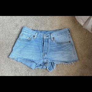 501 Levi denim shorts